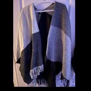 Love & Lore Women’s Poncho